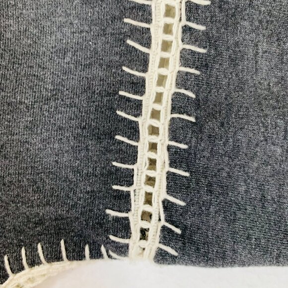 Bleu Bayou Crewel Embroidered Sweater Size S Floral Long Sleeve Blanket Stitch - Picture 7 of 16